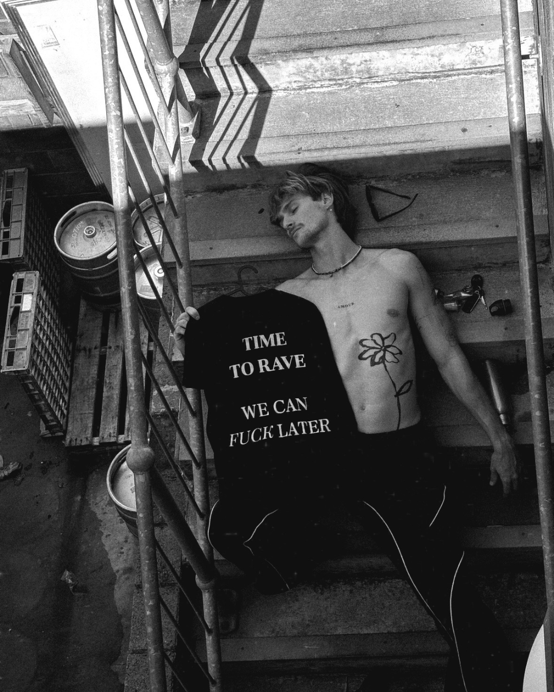 TIME TO RAVE - Tee