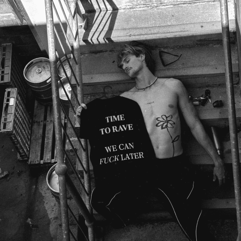 TIME TO RAVE - Tee