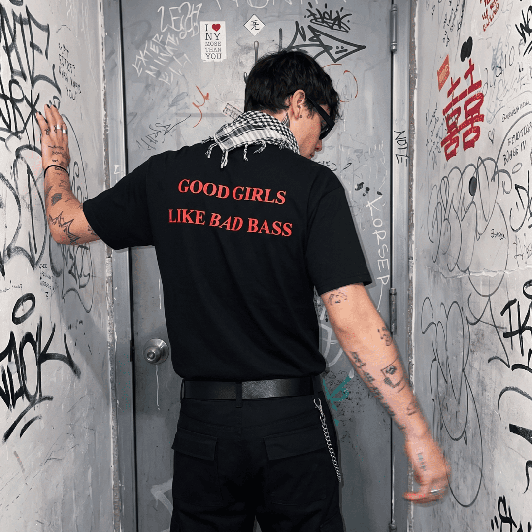 Bad girls like  - Tee
